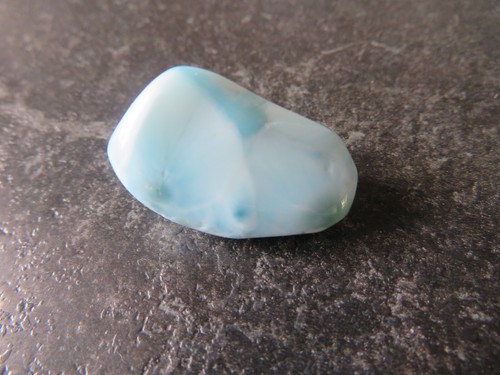 HERMOSA LARIMAR (PECTOLITA) 'PIEDRA DELFÍN' (9,5 gramos / 28 mm) CAÍDA (C7) - Imagen 2 de 7