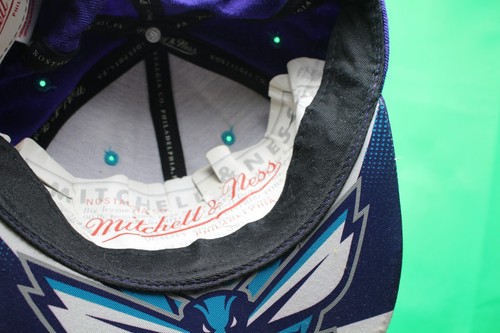 Charlotte Hornets Mitchell & Ness Sombrero 2 Tonos Snapback Gorra NBA - Imagen 6 de 9