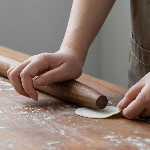 Premium Walnut Rolling Pin with Quality Assurance for Baking Enthusiasts - Picture 9 of 9