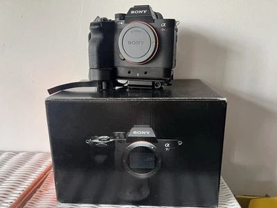 Sony ILCE-7RM5 a7R V A7RV A7R5 61MP Mirrorless Camera Body Only - 48k shutter - Image 1 of 4