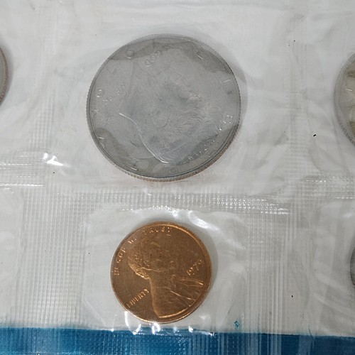 1979 US Mint Set with Susan B Anthony dollar 12 coins - Picture 10 of 11