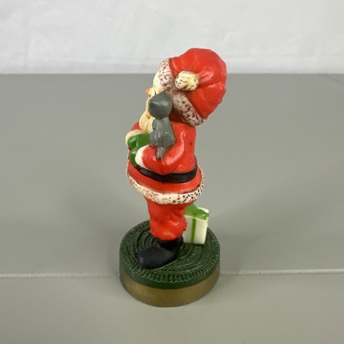 Hallmark Santa Kitten Merry Miniatures 3” de alto marcado 1 vintage años 70 Navidad - Imagen 2 de 5