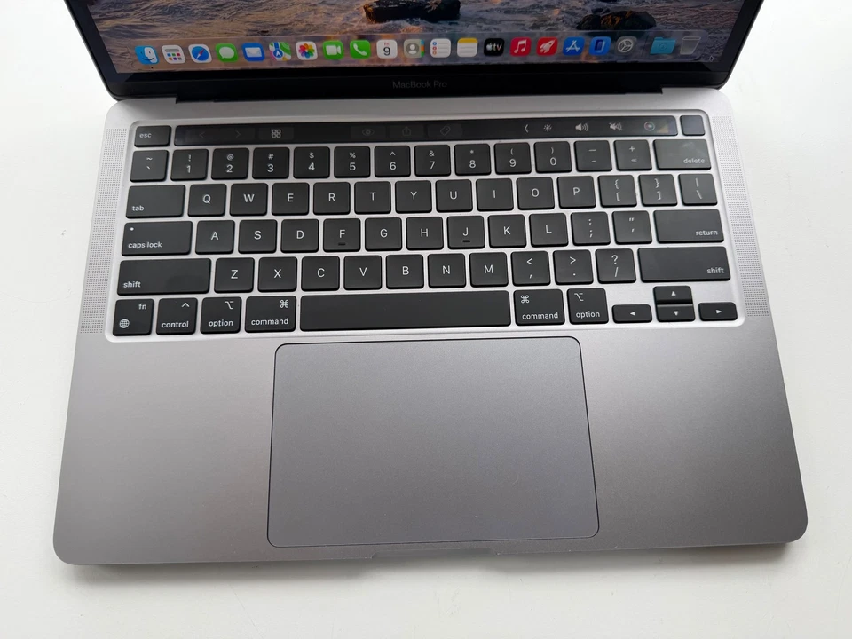 Apple MacBook Pro 13" M1 · 8GB · 1TB, photo 2 of 5