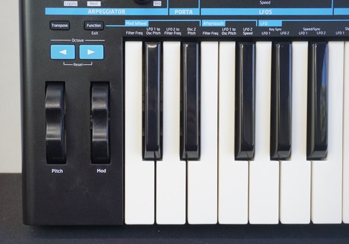 Novation Bass Station II Analogue Monophonic Synthesiser W/ Box - Picture 6 of 21