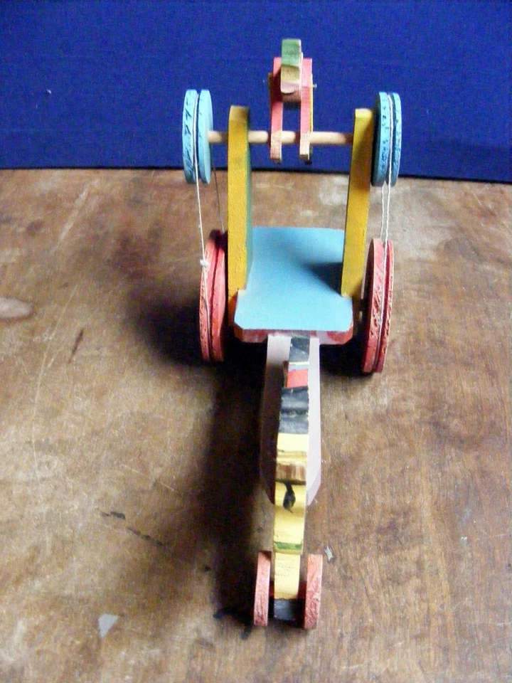 Jouets ancien cheval avec chariot et petit clow qui bouge sur roues. - Photo 4/4