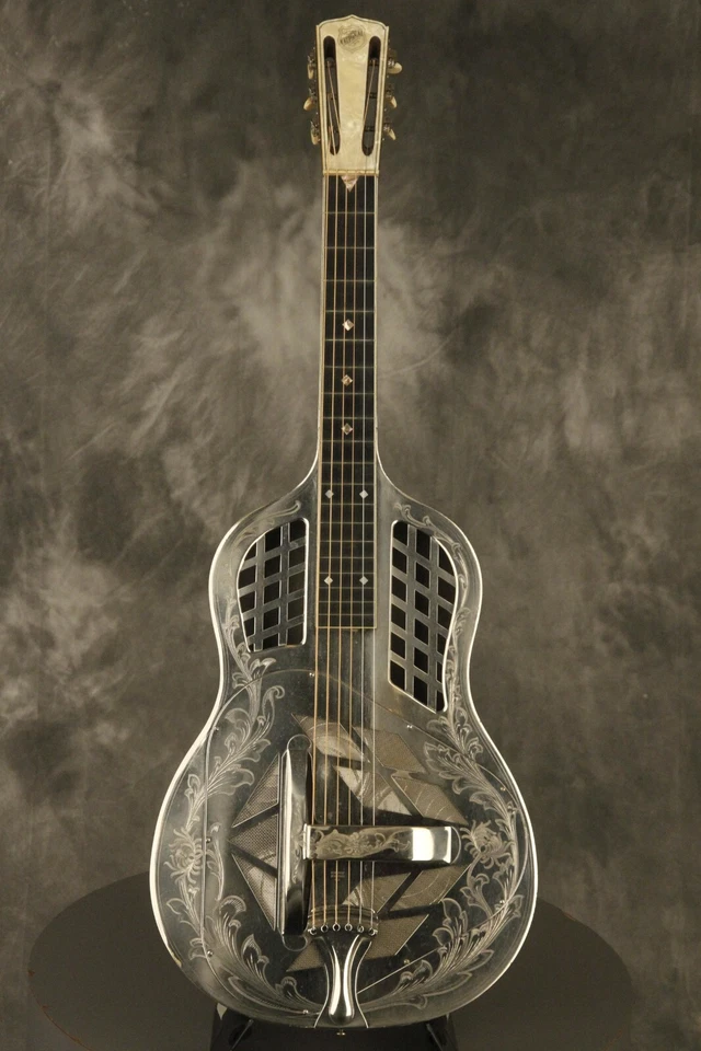 Resonador tricono estilo nacional años 30 cuello cuadrado hawaiano Foto 2 de 4