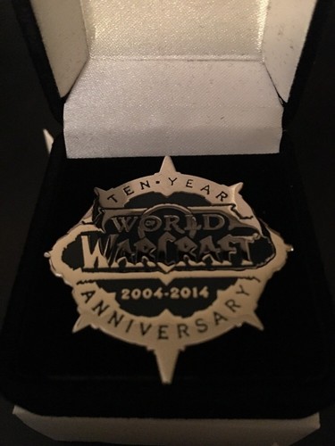 Blizzcon 2014 RARE Warcraft 10 Year Anniversary Logo Pin - Blizzard Collectible - Bild 5 von 5
