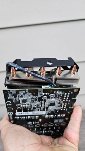 GIGABYTE GEFORCE GV-N770OC-4GD GRAPHICS CARD BB4 - Picture 3 of 7