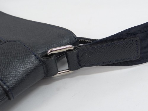 Louis Vuitton Unisex Sasha M32712 Messenger Bag Taiga Leather Navy 74210518700 2 - Picture 10 of 16
