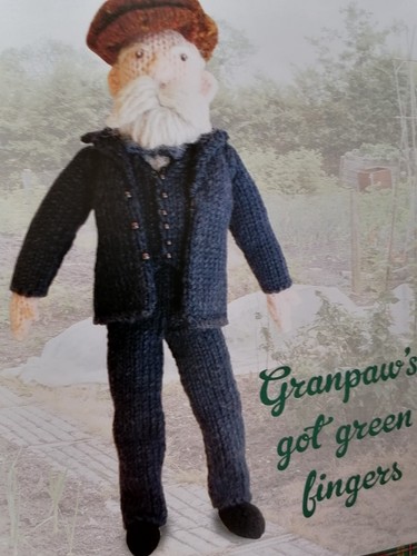 KNIT YOUR OWN BROONS, Scotland's Favourite Family, Black&White Publish., 96pages - Picture 3 of 13