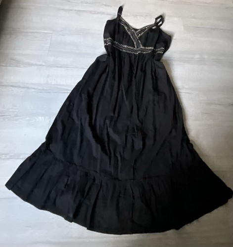 Ladies Embellished Long Dress by Arcadia - Picture 6 of 24