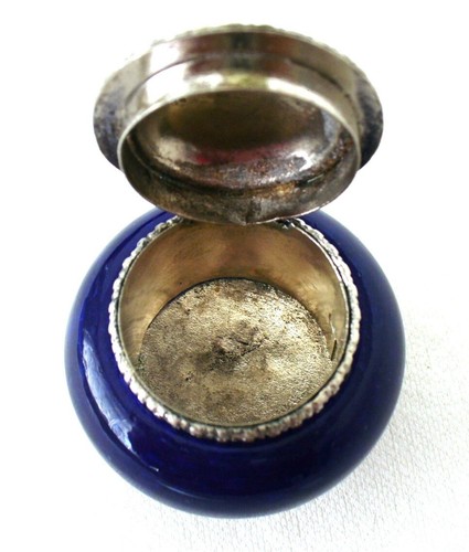 Vintage~SILVER TONE~Lapis Blue~EMBOSSED~Hinged~FOOTED~Round~PILL BOX~Vanity~EUC - Picture 12 of 23