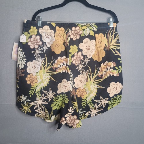 LULAROE Serena Shorts Womens 36 Waist Elastic Waist Black Floral NWT - Picture 2 of 4