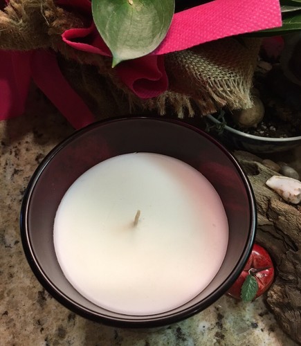 ✅ New! Rosewood & Vanilla Scented Candle Original Formula Red - Picture 3 of 11