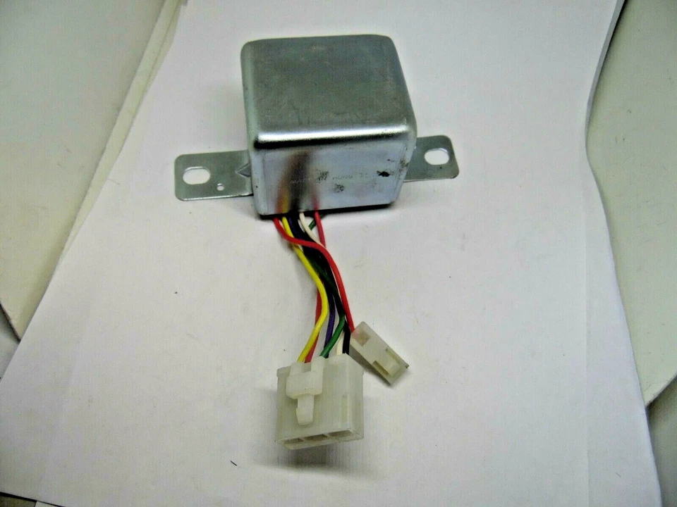 Regulador de voltaje estándar VR153 NUEVO VINTAGE Foto 4 de 4