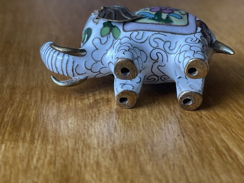 2 X Beautiful Vintage Cloisonné Enameled Elephant Figurines White Floral Design - Picture 6 of 11