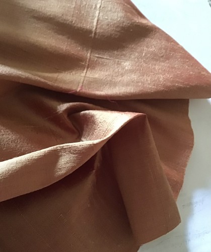 100% SILK DUPION SAFFRON SUNSET ORANGE FABRIC REMNANT 45 CM.X 80 CMS. FREEPOST! - Picture 5 of 5