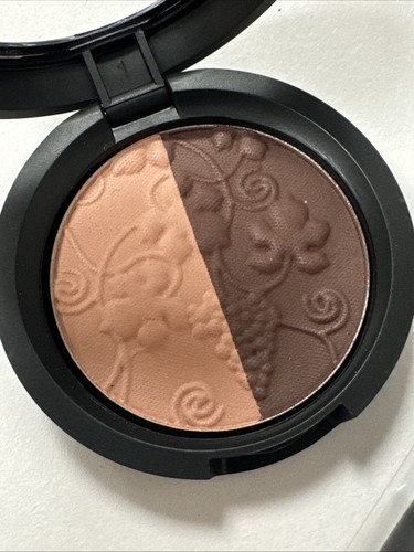 Laura Geller Baked Eyeshadow Duo Fine Wines & Eye Brush - Picture 2 of 7