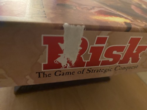 Jeu de société Risk. Jeu de société stratégie Hasbro Risk. - Photo 15 sur 16