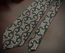 GREEN RED PAISLEY MEN'S TIE 100% SILK, BARNEY'S NEW YORK, USA MADE