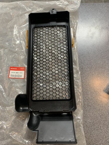 NOS OEM 05 Honda Shadow Spirit 750 Radiator Grille VT750CD - Picture 4 of 5