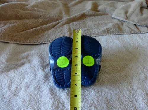 garden clogs AS PICTURED MEETS STANDARDS ,pink blue black what size? ladies only - Picture 28 of 32