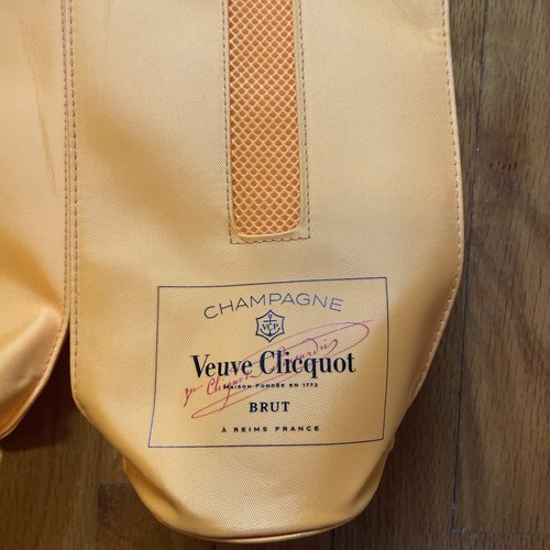 Lot de 2 sachets cadeaux refroidisseur vin champagne Veuve Clicquot jaune français magnétique - Photo 2/10