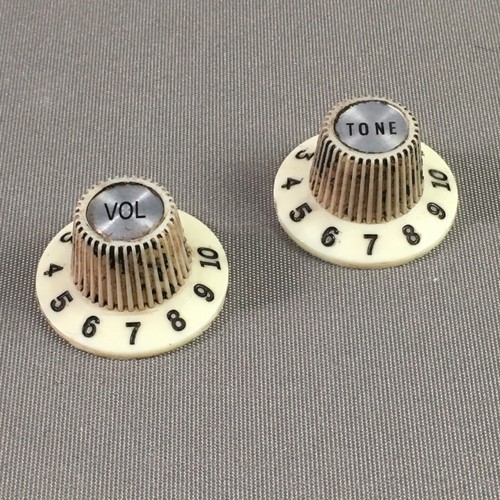 2 Vintage 60s Reissue Fender Relic Jazzmaster Knobs Slotted Set Screws Witch Hat - Picture 2 of 4