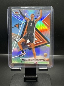 2023-24 Topps Finest Silver Refractor Victor Wembanyama Uncommon RC #197
