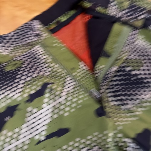 Burton Snowboard Ski schwarz Baggy XL Cargohose EUC grün Tarnmuster Digital Tiger - Bild 6 von 16