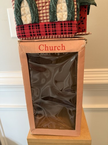 Tela Acolchada Navidad Iglesia Casa Pueblo con Caja - Tradiciones Navideñas - Imagen 8 de 9