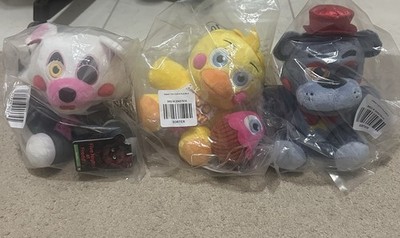 FNAF Five Nights at Freddy's Jazwares Mangle Chica 8'' And Lefty Hot Topic Lot3