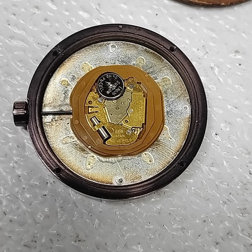 Kenneth Cole Reloj de Cuarzo KC1338 Hombre Plateado Marrón en Cuero Llavero - Imagen 8 de 12