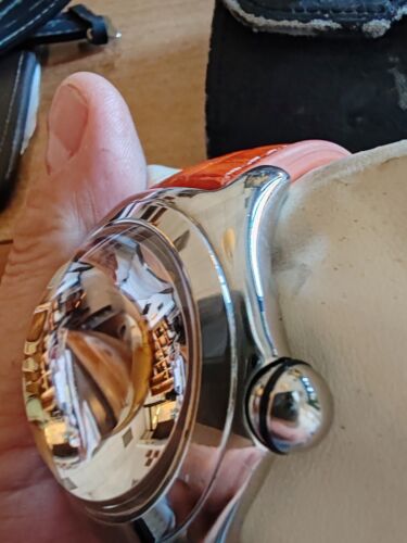 orologio Corum Bubble Arancione 82.150.20 - Foto 3 di 8