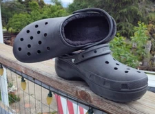 Crocs Men's Classic Lined Clog  SIZE M 9 /  W 11   BLACK