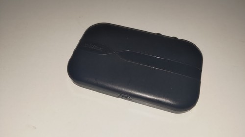 D-Link DWR‑932 4G LTE Mobile WiFi Hotspot - Picture 3 of 3