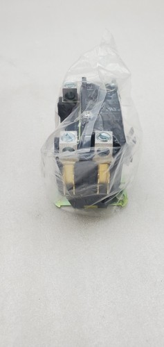 Definite Purpose Contactor 01-0109 FL:25amps Coil 24VAC 50/60Hz Res 32 Amps - Picture 12 of 12
