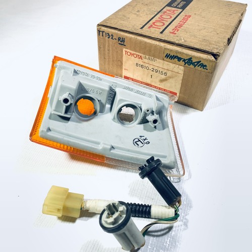 Genuine Lamp Assy Parking & Clearance RH TOYOTA CORONA RT132 TT132 NOS JAPAN - Picture 4 of 10