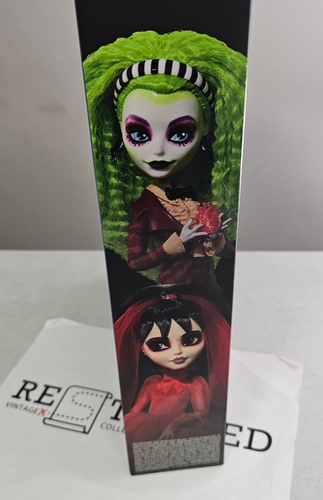 Monster High Skullector Beetlejuice - Betelgeuse And Lydia - Doll 2-Pack In Hand - Picture 6 of 10