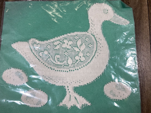 Vintage Lace Decorations Goose with Teddy Bear/Duck - Picture 4 of 5