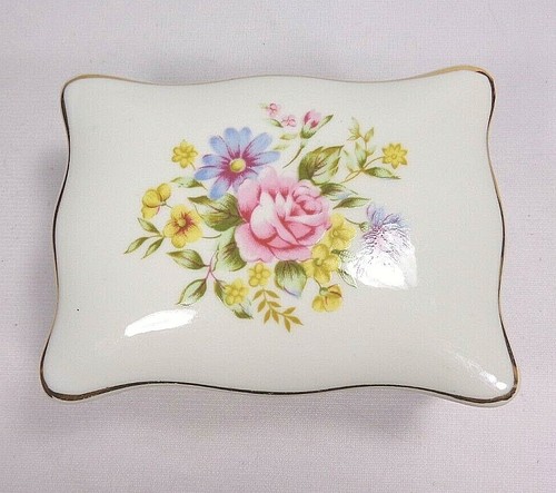 Caja de cigarrillos vintage de porcelana con tapa y patas - baratija, tocador o caja de escritorio - Imagen 2 de 10