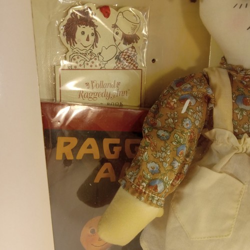 Volland Raggedy Anne. Reproduction. Applause. 1918 Includes Book. Limited. NRFB - Picture 3 of 14