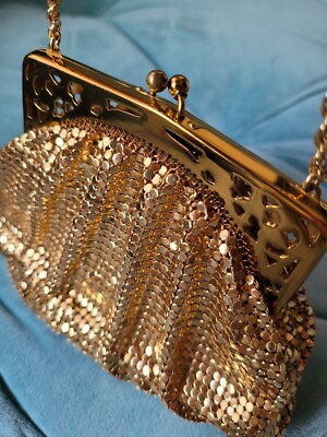 Whiting & Davis ゴールド バッグ Whiting and Davis Gold Metal Mesh Bag