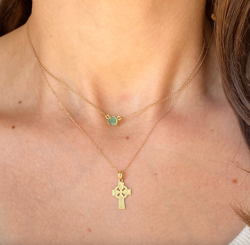 14KT Yellow Gold Small Textured Irish Celtic Eternity Circle Cross Pendant Charm - Picture 2 of 6