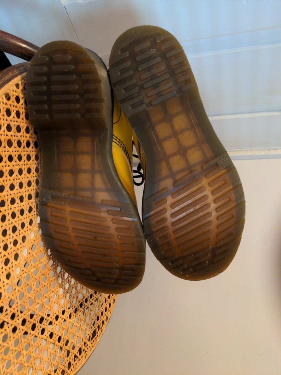 Dr.Martins. HINCKY 8ホール boots yellow Dr Martens 1460 8 Eye Hincky Smile Smiley Wink Adventure