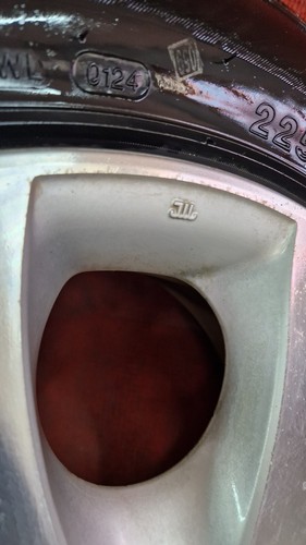 17" Genuine  TOYOTA ALPHARD Alloy Wheels  7J ET45 5x114.3 Vitos tyres 7mm - Bild 9 von 23