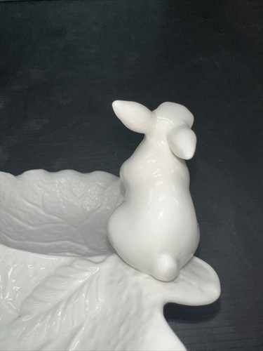 Burton & Burton  White Majolica Cabbage Leaf Tri-Section Dish W/ Bunny In Box - Picture 11 of 13
