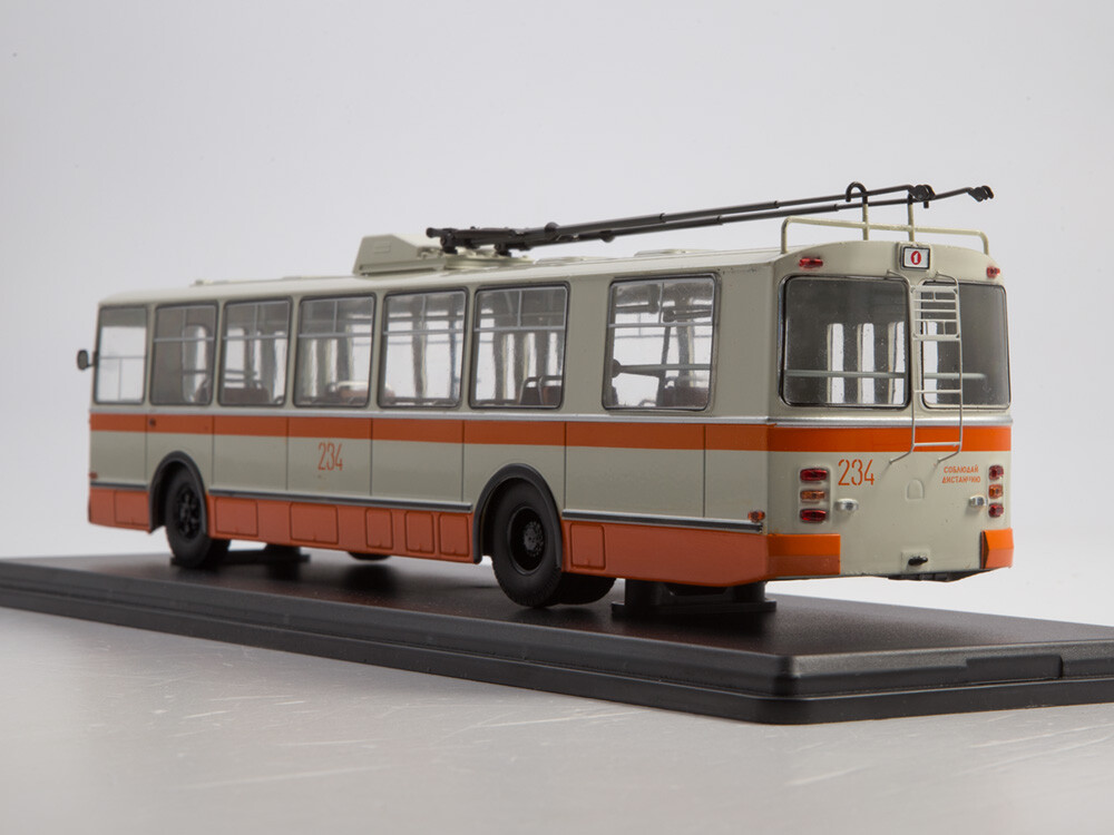 ZIU 9 Trolleybus city Khabarovsk SSM4054 1:43 Deficyt super specjalna cena, duży zysk