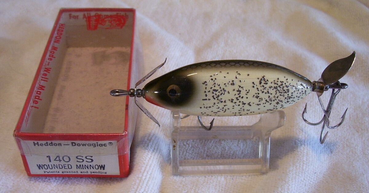 041824 VINTAGE HEDDON 140 SS WOUNDED MINNOW WOOD LURE 3 041824 VINTAGE HEDDON 140 SS WOUNDED MINNOW WOOD LURE 3