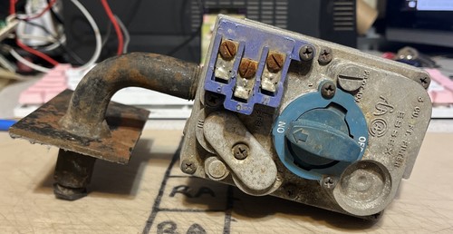 ESSEX SX242NSBR HVAC Gas Valve 242-111121-3233 - Picture 3 of 3